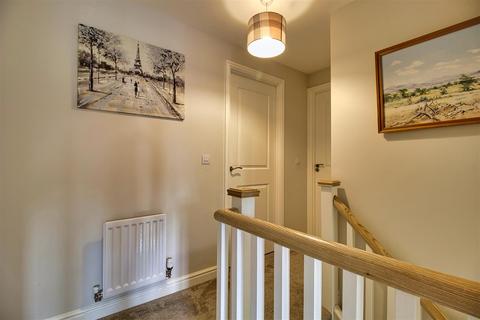 22 Bletchley Way, Horsforth, Leeds, LS18 4FZ