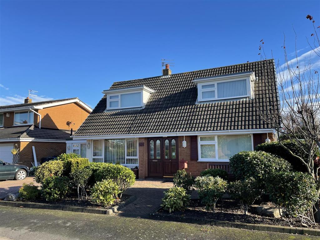 Silverdale Road, Lytham St Annes 3 bed detached house £398,000