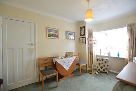 34 Cornwall Avenue, Slough, SL2 1AZ