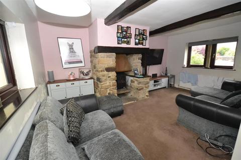16 Town Gate, Scholes, Cleckheaton, BD19 6ET