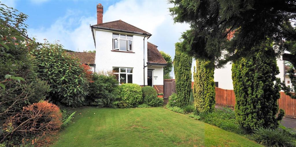 Fauchons Lane, Bearsted, Maidstone 3 bed detached house £550,000