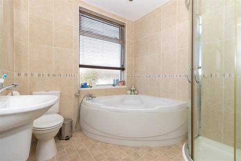11 Shandon Road, Worthing, BN14 9DY