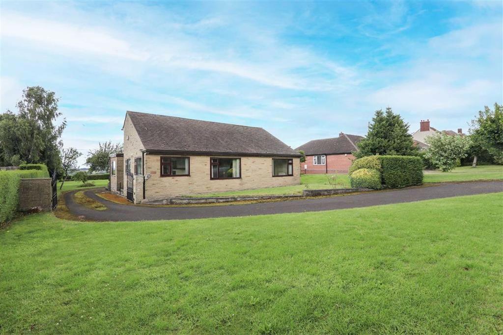 Worksop Road, Mastin Moor, Chesterfield, S43 2 bed detached bungalow