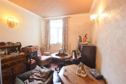 10 Bryncethin Road, Garnant, Ammanford, SA18 1YP