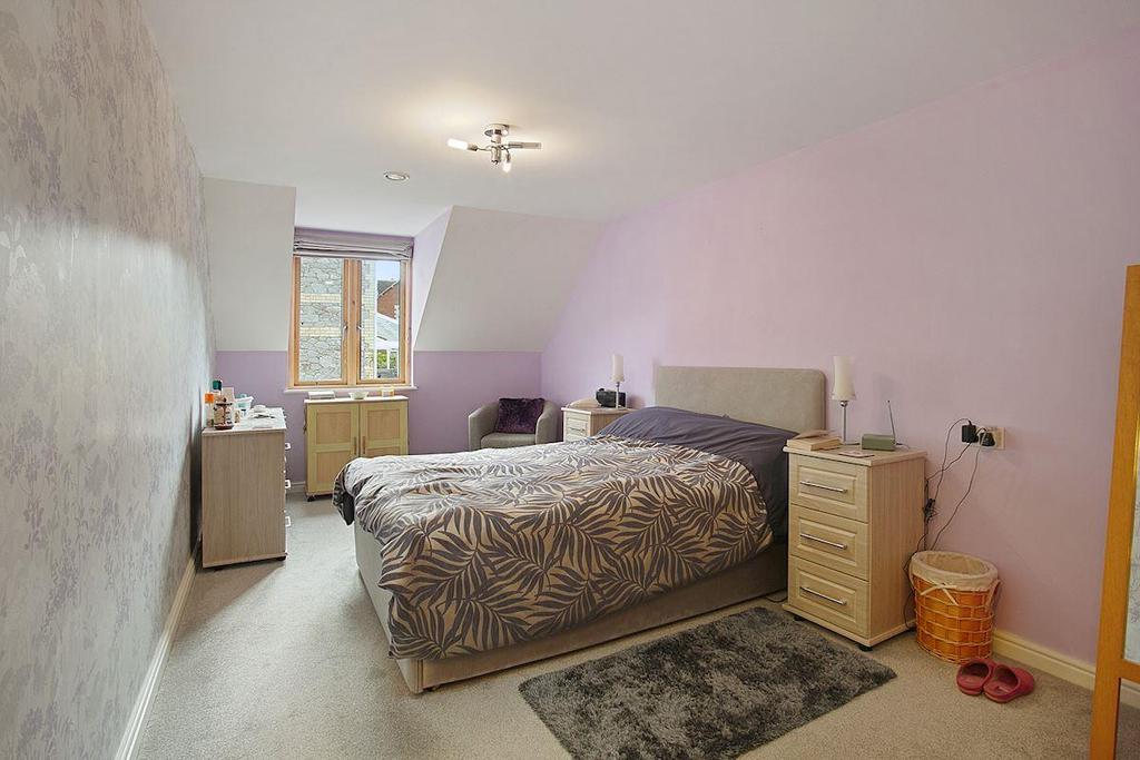 Master Bedroom.jpg