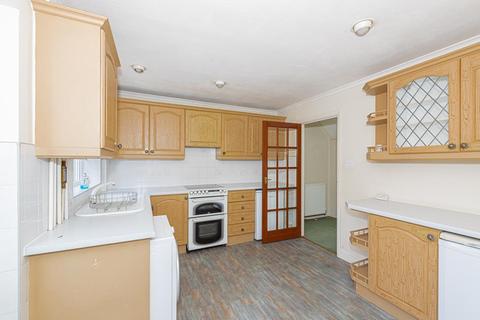 2 Dirdene Close, Epsom, KT17 4AY