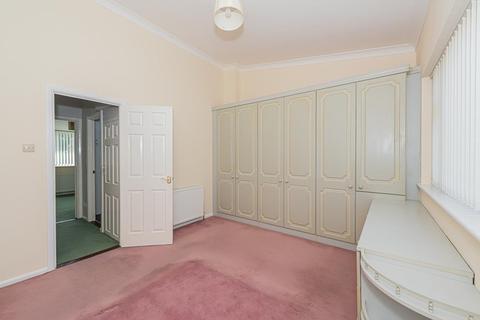 2 Dirdene Close, Epsom, KT17 4AY