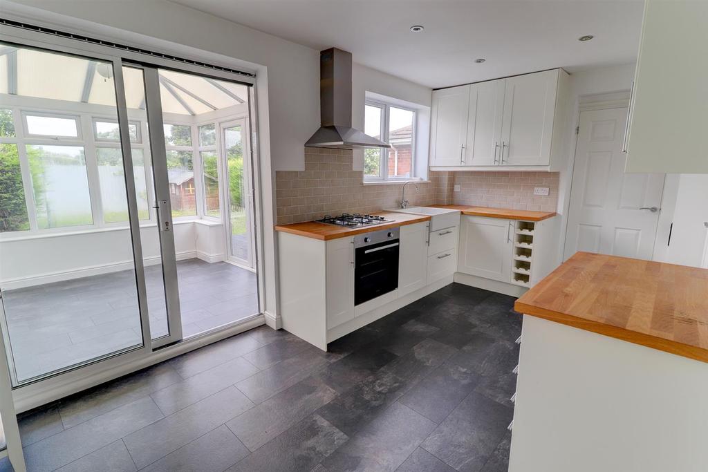 Kitchen/Dining
