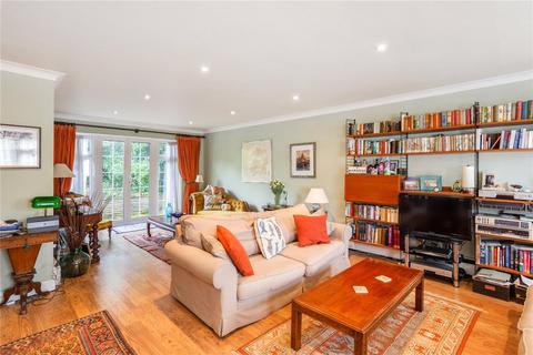 8 Foxdell, Northwood, HA6 2BU