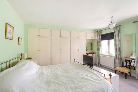 8 Foxdell, Northwood, HA6 2BU
