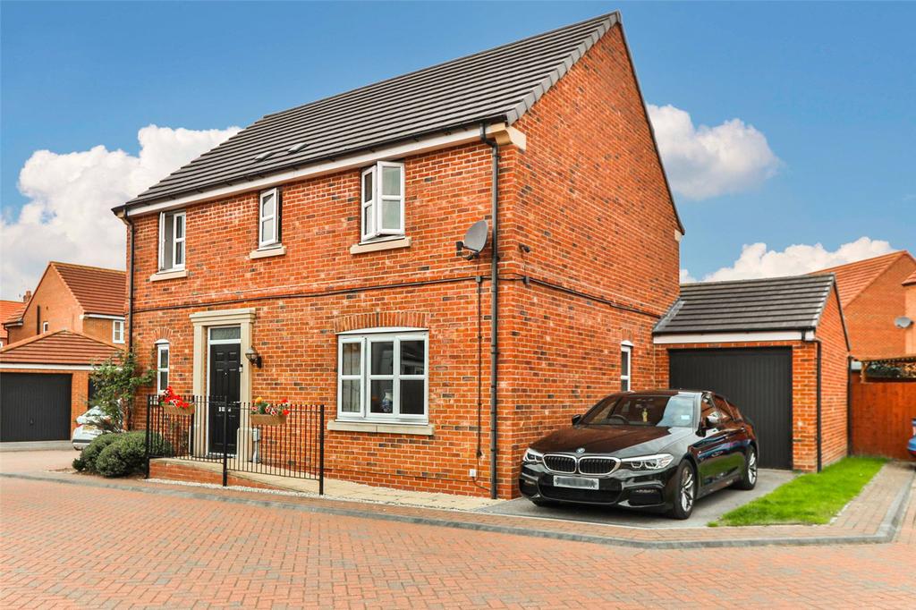 Abbey Lane, Kingswood, Hull, HU7 4 bed detached house £255,000