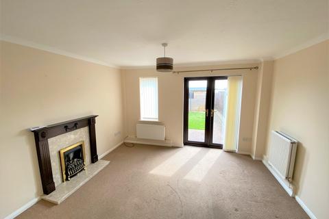 2 bedroom terraced house to rent, Wing Drive, Boston, PE21