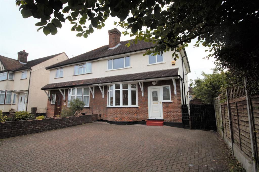 Southfield Avenue, North Watford 3 bed semidetached house £1,950 pcm (£450 pw)
