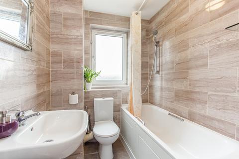 142 Wager Street, London, E3 4JF
