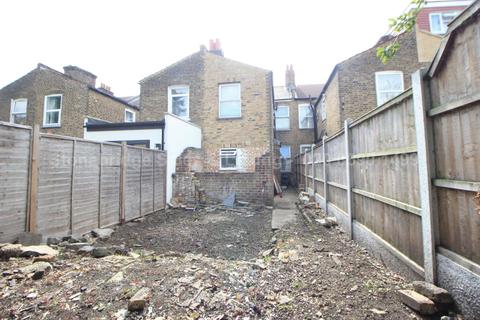 35 Claude Road, London, E10 6NG