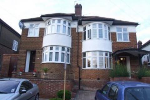 4 bedroom semi-detached house to rent, Brookside South, Barnet