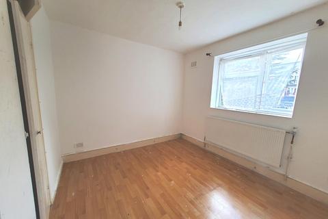 85 Reed Road, London, N17 9BX