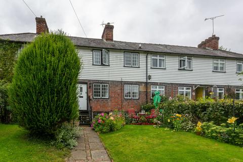 2 bedroom terraced house for sale - Close to the Moor in Hawkhurst