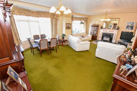 10 Sandhurst Avenue, Bispham, Blackpool, FY2 9AU