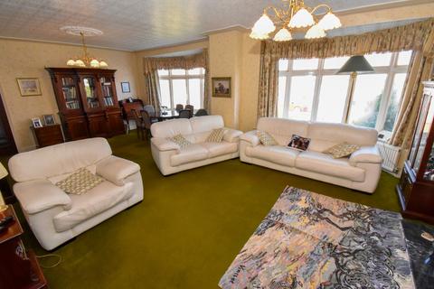 10 Sandhurst Avenue, Bispham, Blackpool, FY2 9AU
