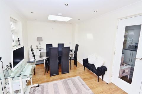 4 Elm Road, Romford, RM7 8HH