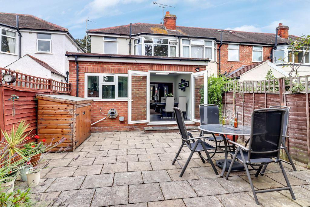Kenilworth Gardens, StainesUponThames TW18 1DR 3 bed end of terrace