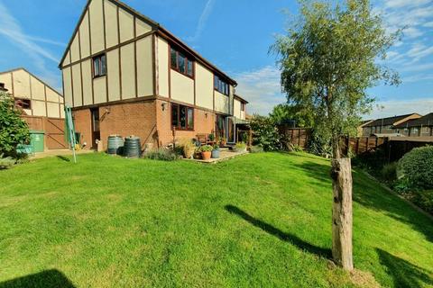 19 Ashton Close, Abbeydale, Gloucester, GL4 5BP