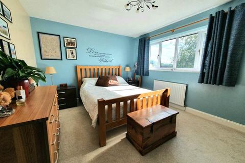 19 Ashton Close, Abbeydale, Gloucester, GL4 5BP