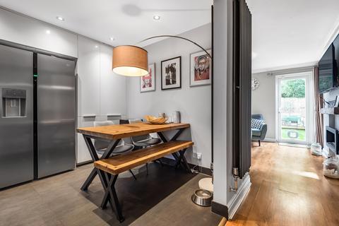 54 Duddington Close, London, SE9 4JD