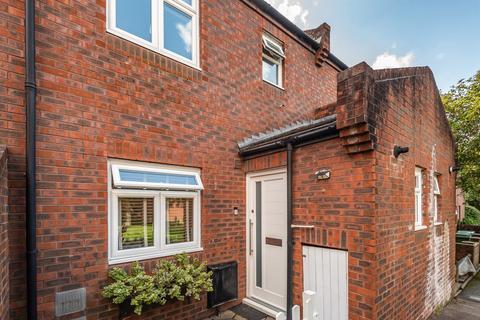 54 Duddington Close, London, SE9 4JD
