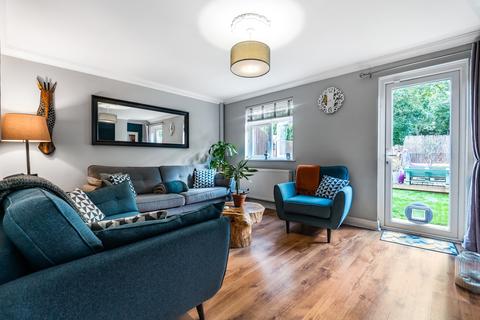 54 Duddington Close, London, SE9 4JD