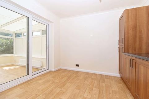 7 Coniston Close, Sompting, Lancing, BN15 9SA