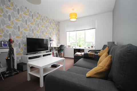 37 Bucklers Way, Carshalton, SM5 2DZ
