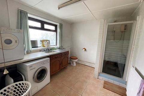 19 Heol Panteg, Burry Port, SA16 0YH