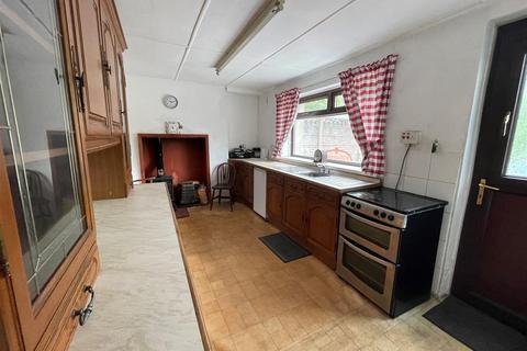 19 Heol Panteg, Burry Port, SA16 0YH