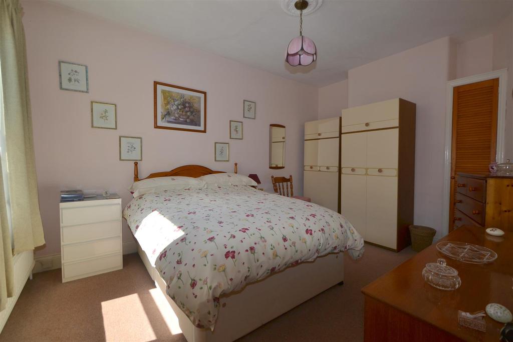 Bed1.JPG