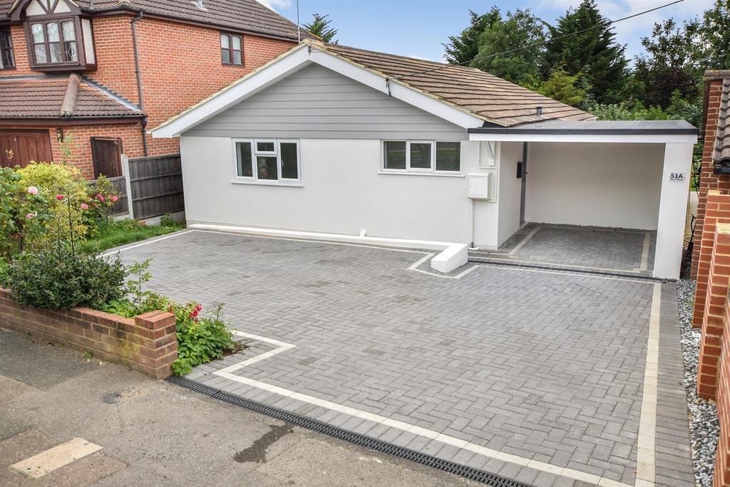 Grove Road, Benfleet 3 bed detached bungalow £475,000