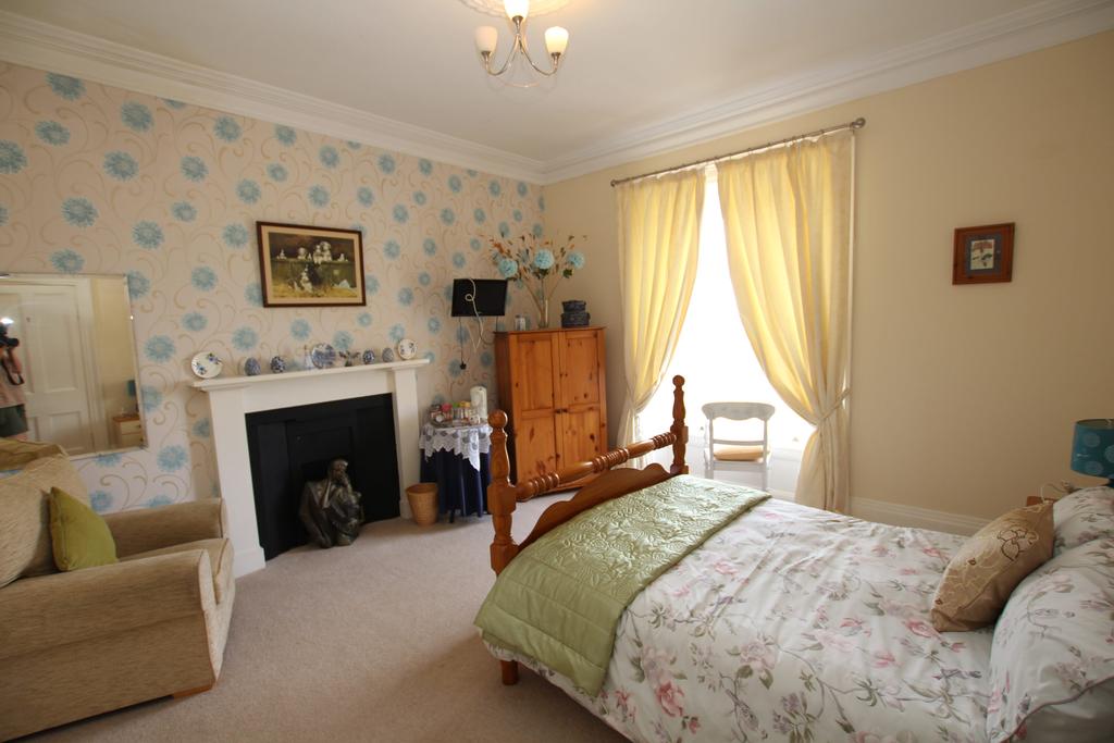 Mansefield House, 22 John Street, Whithorn - Willi