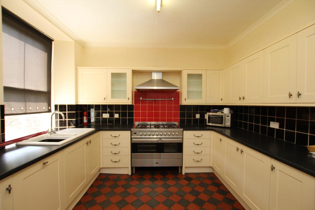 Mansefield House, 22 John Street, Whithorn - Willi