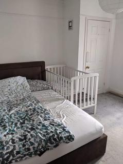 3 bedroom terraced house to rent, Castle Road, Grays, Essex, RM17 5YR