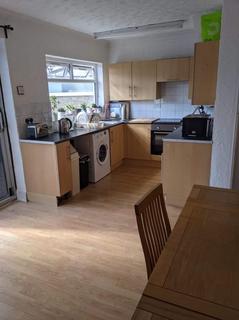 3 bedroom terraced house to rent, Castle Road, Grays, Essex, RM17 5YR