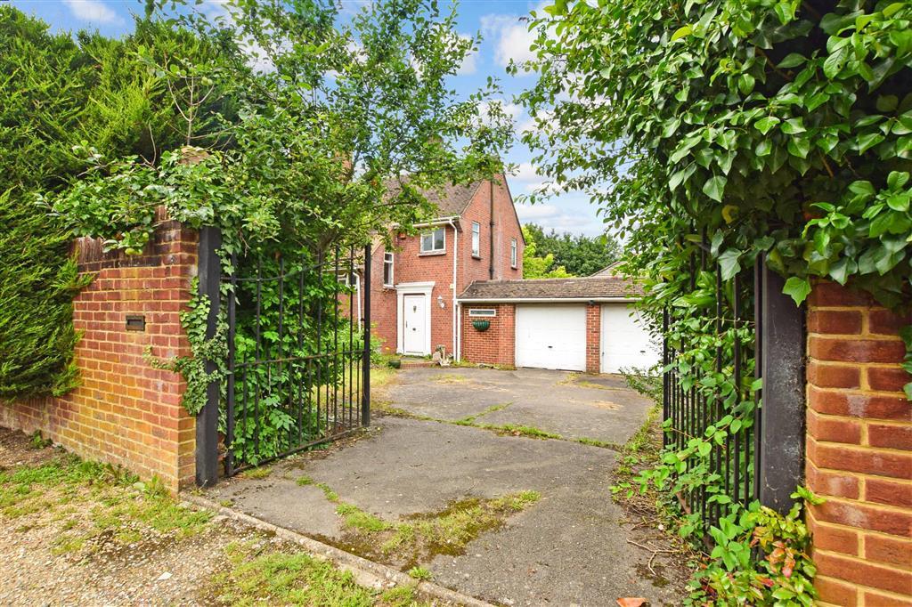Driveway/Parking