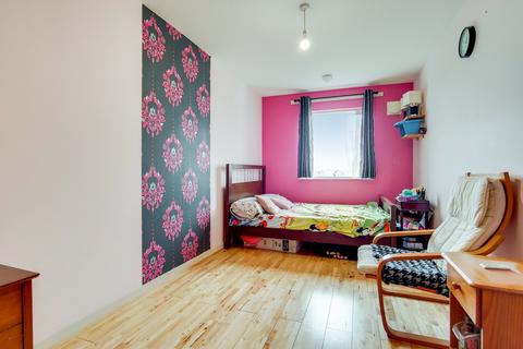 42, Renaissance Court Prince Regent Road, Hounslow, TW3 1QH