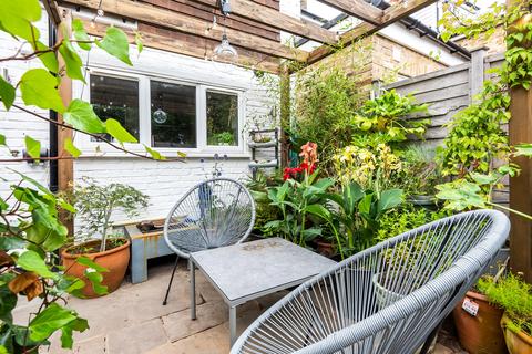 9 Burfield Road, Old Windsor, Windsor, SL4 2RB