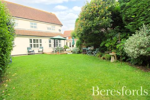 4 Hornbeam Chase, South Ockendon, RM15 6TT