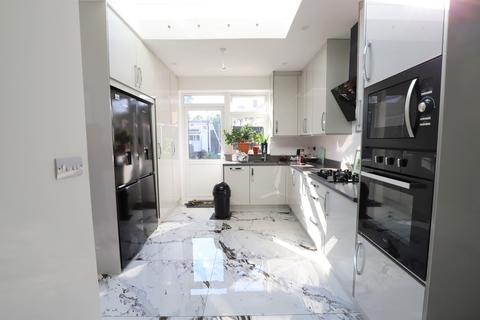123 Central Avenue, Hayes, UB3 2BS