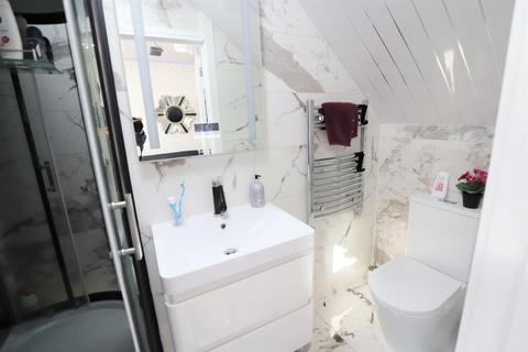 123 Central Avenue, Hayes, UB3 2BS