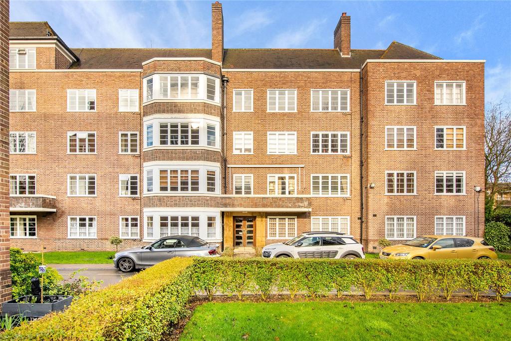 Exeter House, Putney Heath, London 4 bed flat for sale £975,000