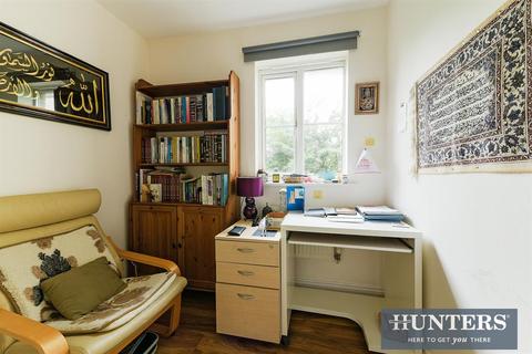 4 Lower Green Gardens, Worcester Park, KT4 7NX
