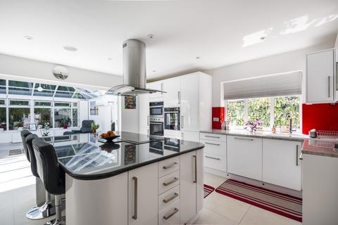 Lakewood Briar Road, Send, Woking, GU23 7AN